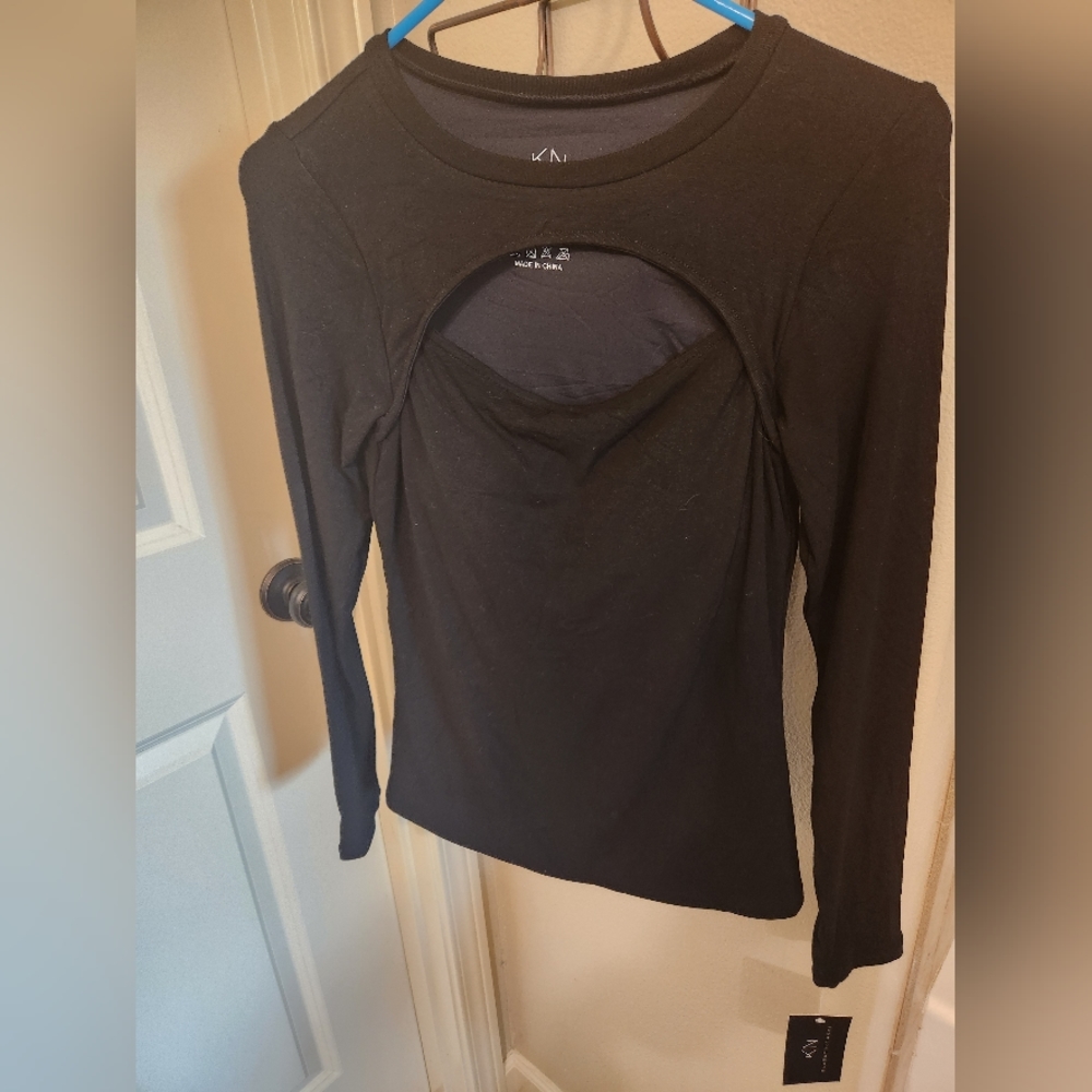 Peek A Boo Klassy Network Top